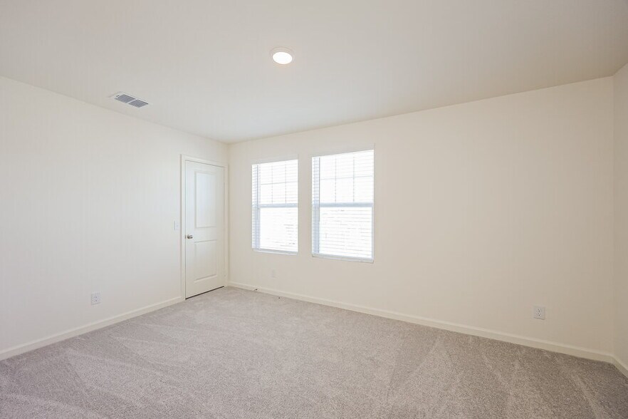 Building Photo - 5619 Finch Cyn