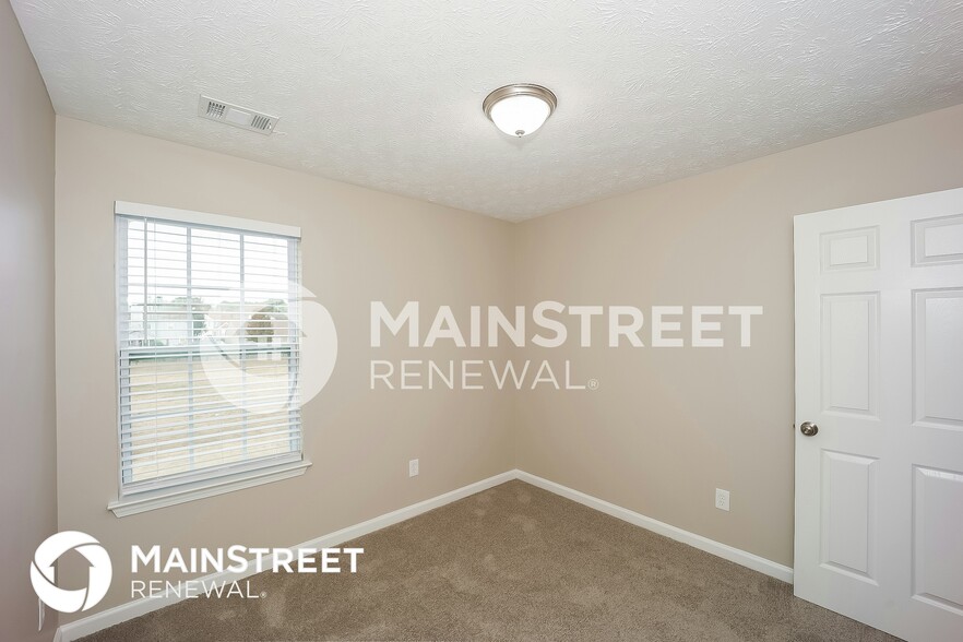 Building Photo - 1163 Millwood Dr