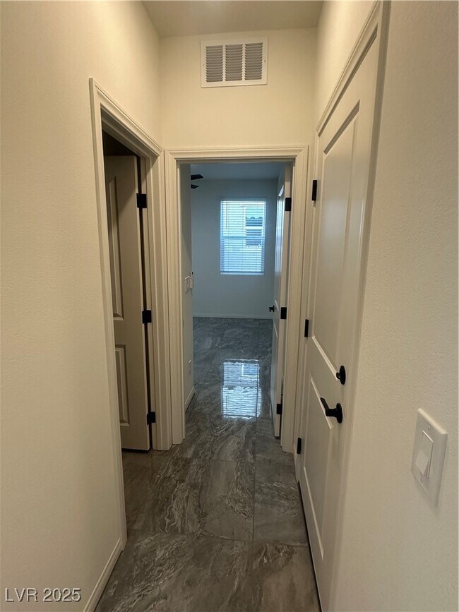 Building Photo - 6634 Tumoulin St