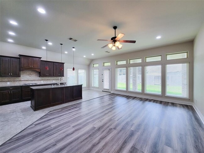 Building Photo - 1314 Watercrest Park Ln