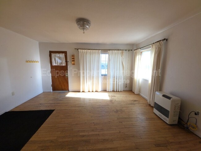 Building Photo - 503 Brown Ave