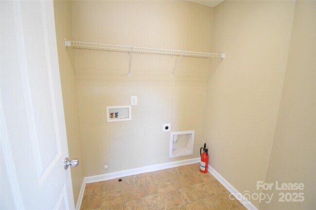 Building Photo - 7704 Aragorn Ln