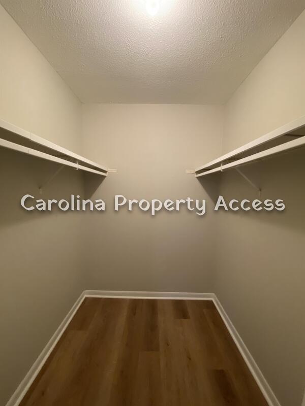 Building Photo - 500 Umstead Dr