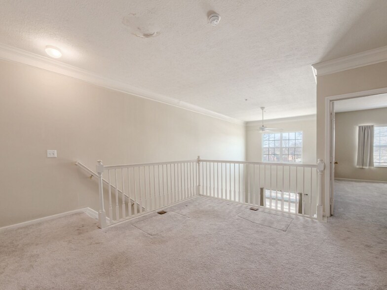 Building Photo - 6117 Craughwell Ln