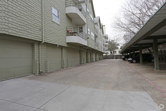 Building Photo - The Colonnade on Cole