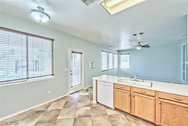 Building Photo - 7601 Curiosity Ave