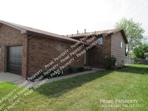 Building Photo - 1428 E Beloit Ave