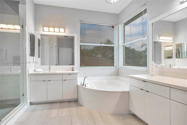Building Photo - 2527 Eagle Run Dr