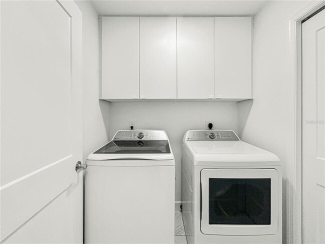 Building Photo - 125 Island Way