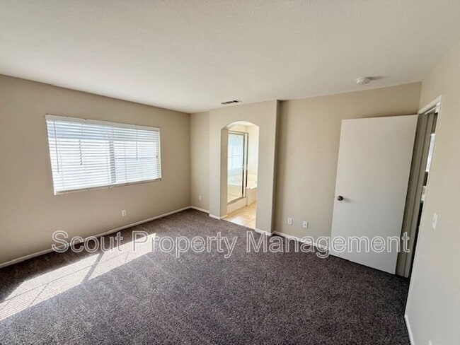 Building Photo - 43174 Teramo St
