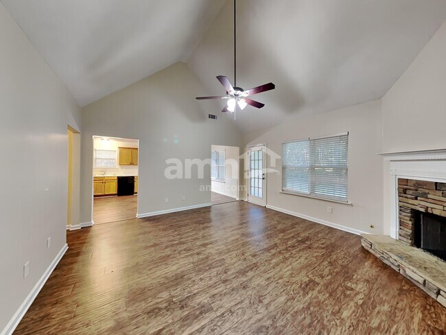 Building Photo - 3740 Scotland Ln SW