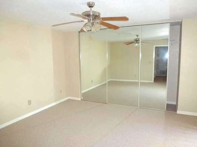 Building Photo - 1526 Winter Green Blvd