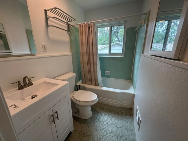 Building Photo - NEW! 5-Bedroom Home Next to San Luis Missi...