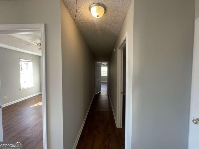 Building Photo - 6387 Seths Way