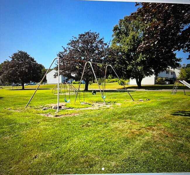 Building Photo - 16 Seymour Rd