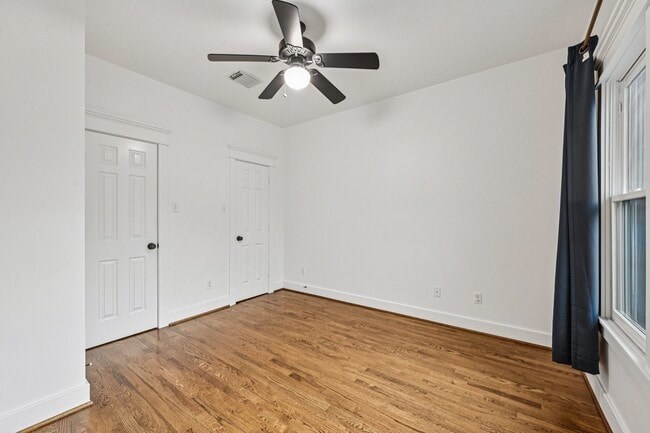 Building Photo - 1537 Alexander St