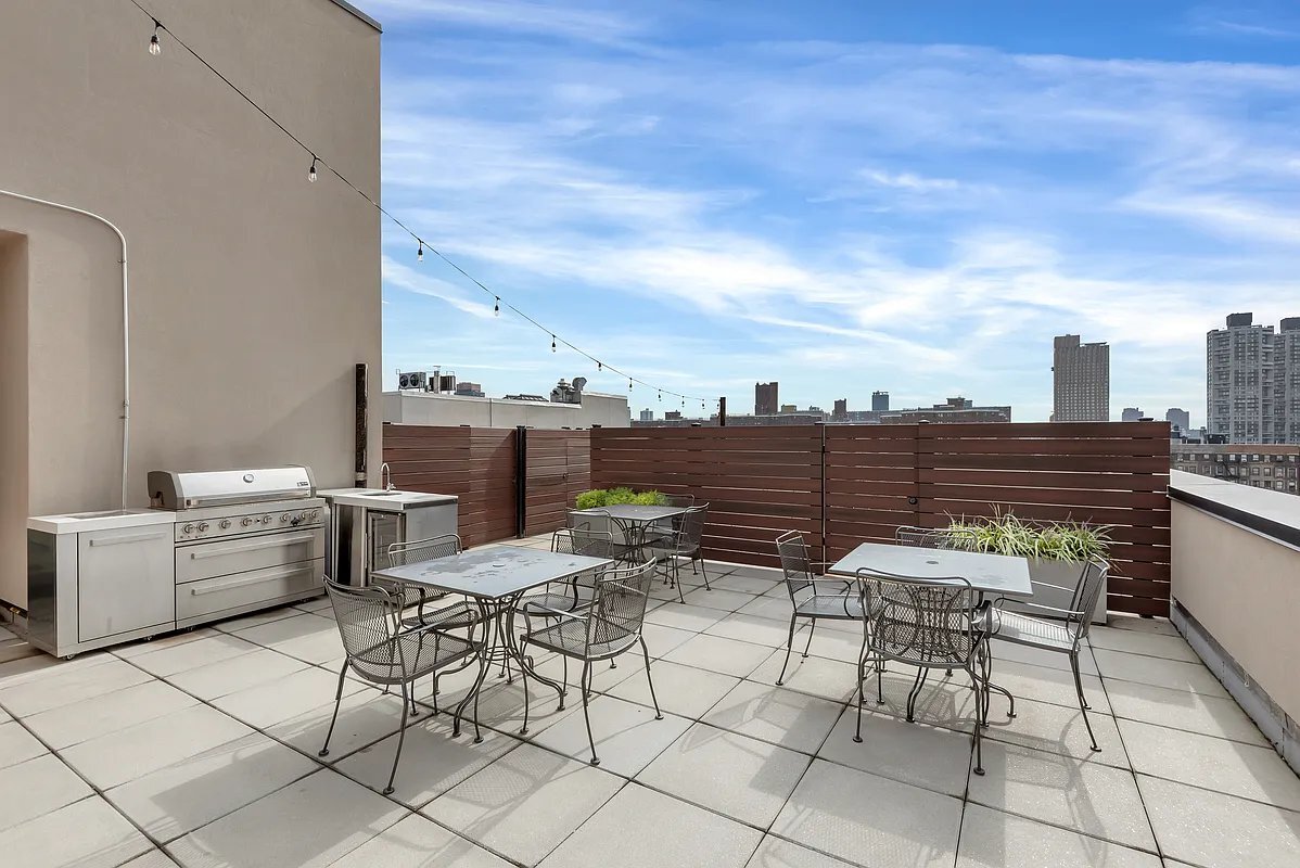Building Photo - 127 W 112th St