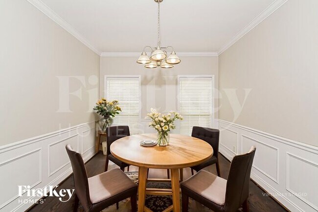 Building Photo - 531 Forest Lakes Dr