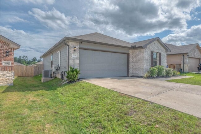 Building Photo - 204 Rockbridge Dr