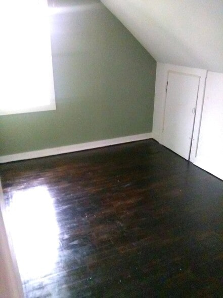 Bedroom - 2432 Prais St