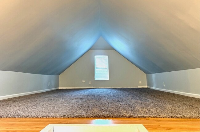 Building Photo - 1610 Goldenrod Terrace