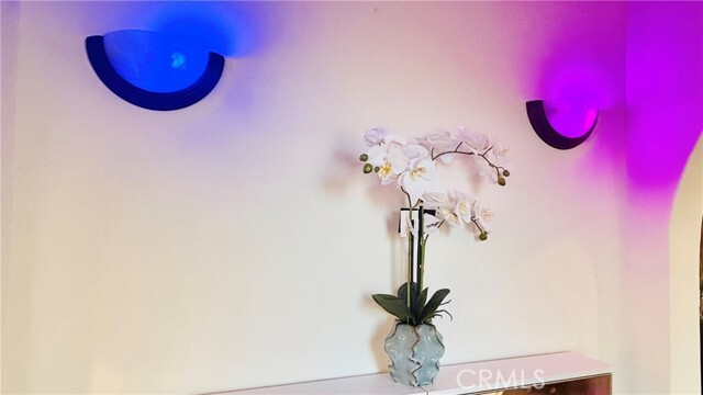 Building Photo - 207 S El Molino St