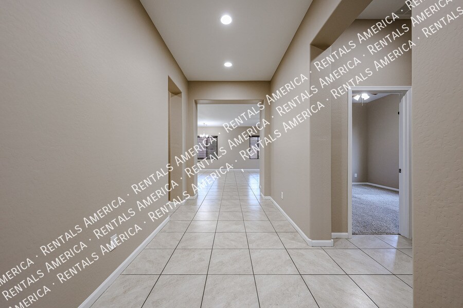 Building Photo - 20856 E Arroyo Verde Dr