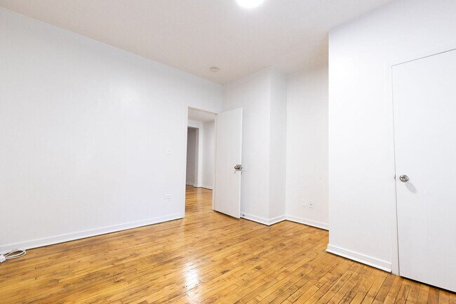 Building Photo - 1406 N 15th Ave