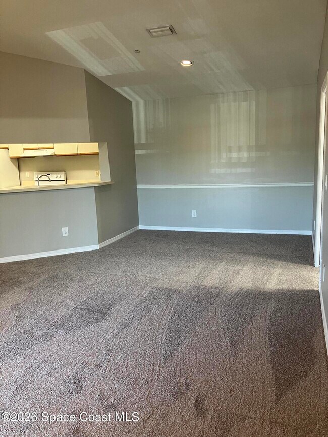 Building Photo - 7667 N Wickham Rd