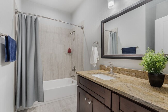 Building Photo - 5871 Rivendell Dr