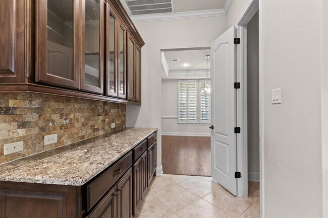 Building Photo - 18900 N Bee Cave Springs Cir