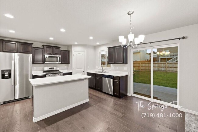 Building Photo - 10957 Matta Dr