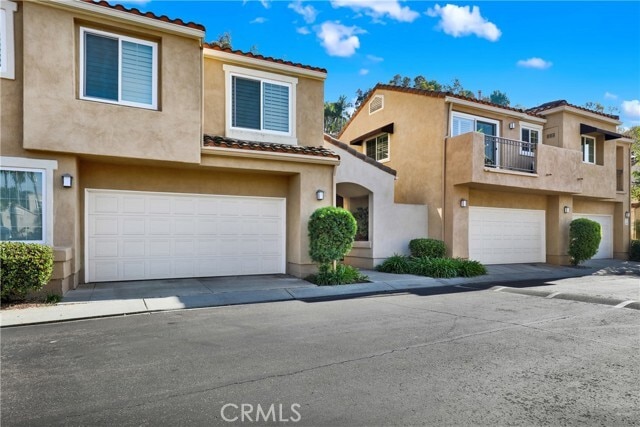 Building Photo - 211 Chandon