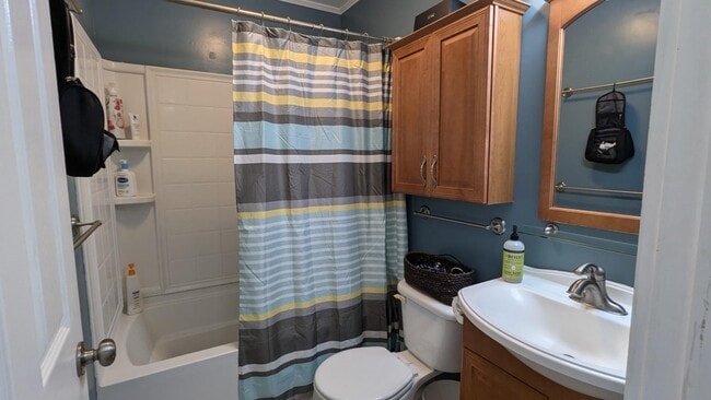 Building Photo - 138 Parkside Dr