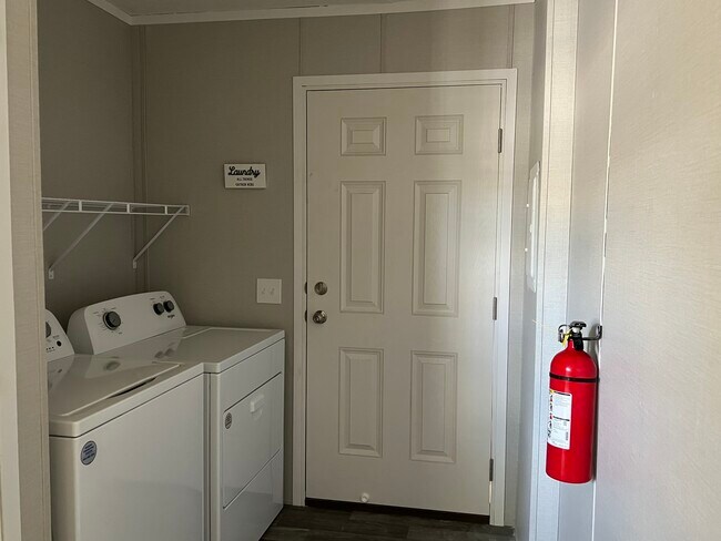 Building Photo - 5165 Tokay Dr