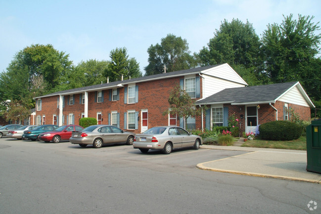 Primary Photo - Woodside Square Apartments