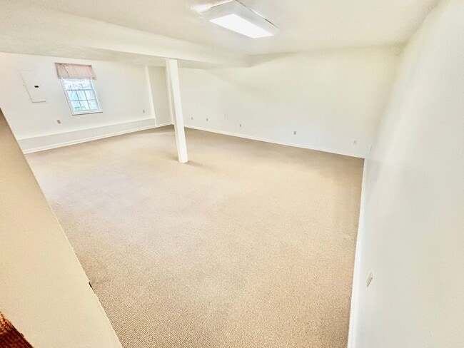 Building Photo - 3 Bedroom Home in Danville!