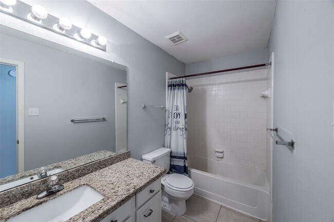 Building Photo - 9402 Calwood Cir