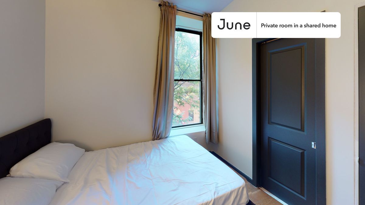 Building Photo - Room in Shared 4 bed/3 bath home