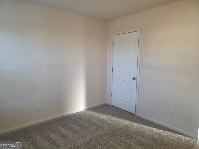 Building Photo - 234 Bellflower Cir