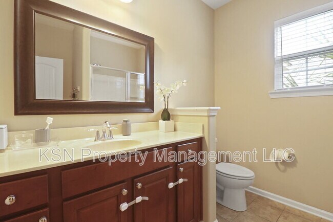 Building Photo - 144 Tahoe Dr