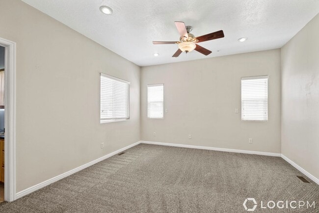 Building Photo - Beautiful Home in Amazing Location!