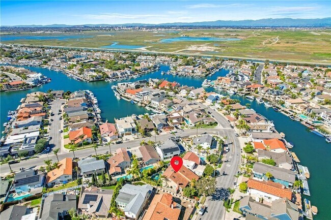 Building Photo - 16293 Wayfarer Ln