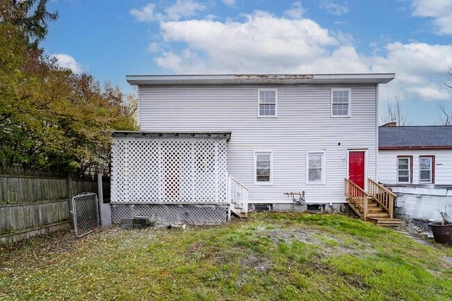 Building Photo - 20 Vandenburgh Ave