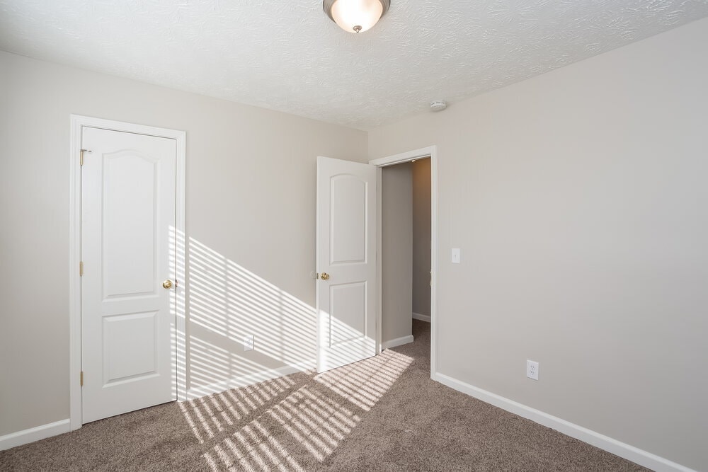 Building Photo - 430 Summer Hill Cir