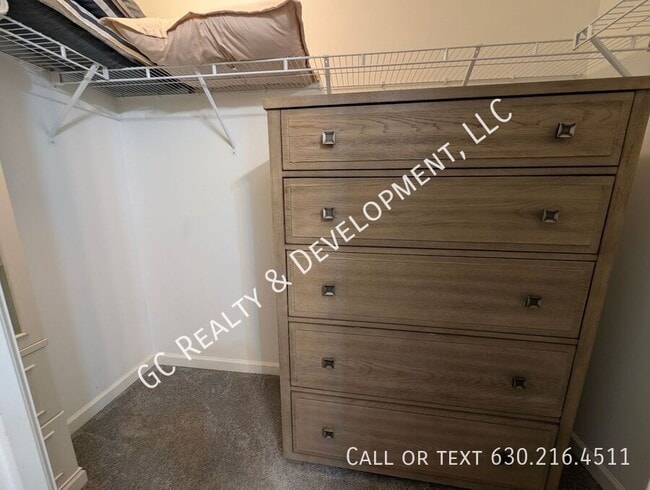 Building Photo - 646 Vine St