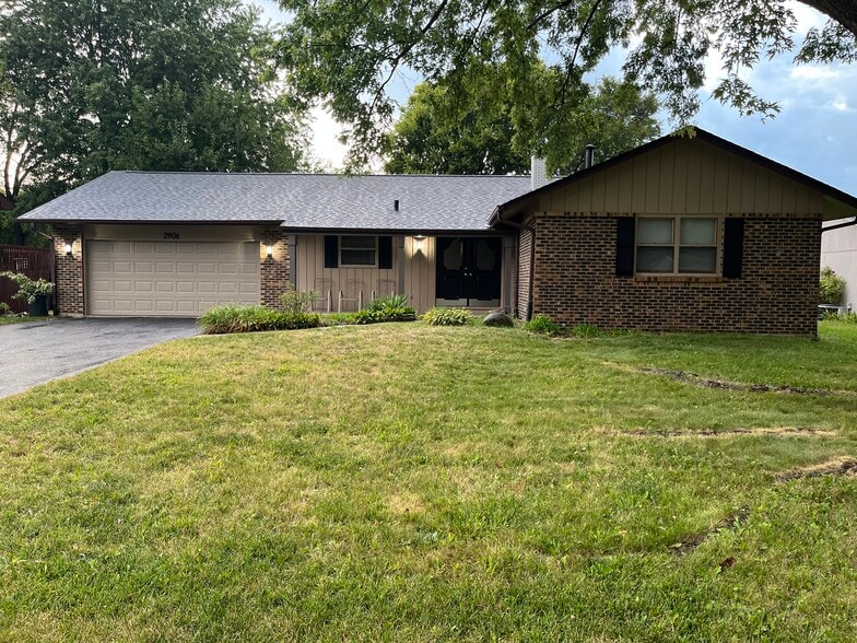Front view 2 - 2906 Southbridge Rd