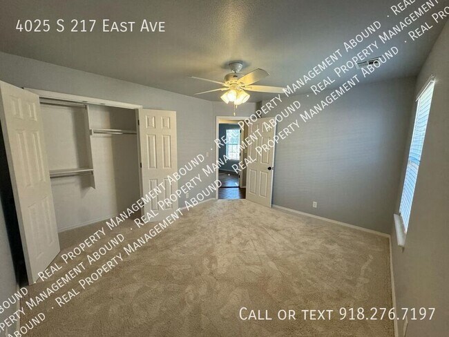 Building Photo - Beautiful 4-Bedroom Home with Office, Cove...