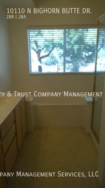Building Photo - 10110 N Bighorn Butte Dr