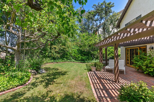 Building Photo - 3009 Nicada Dr